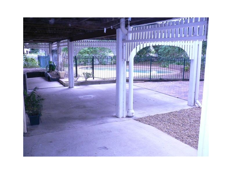 6  Dan Street, Graceville QLD 4075