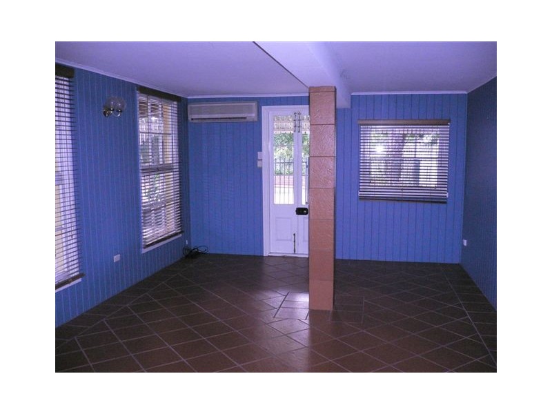 6  Dan Street, Graceville QLD 4075