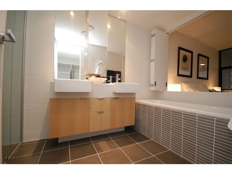 Level 7 264  Riverside Drive – Koko -, West End QLD 4101