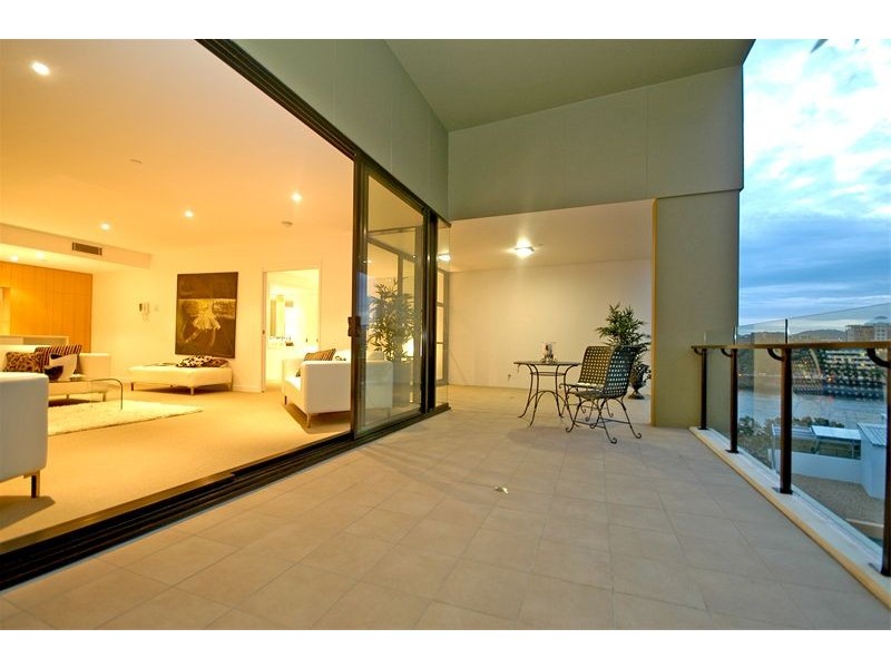 Level 7 264  Riverside Drive – Koko -, West End QLD 4101