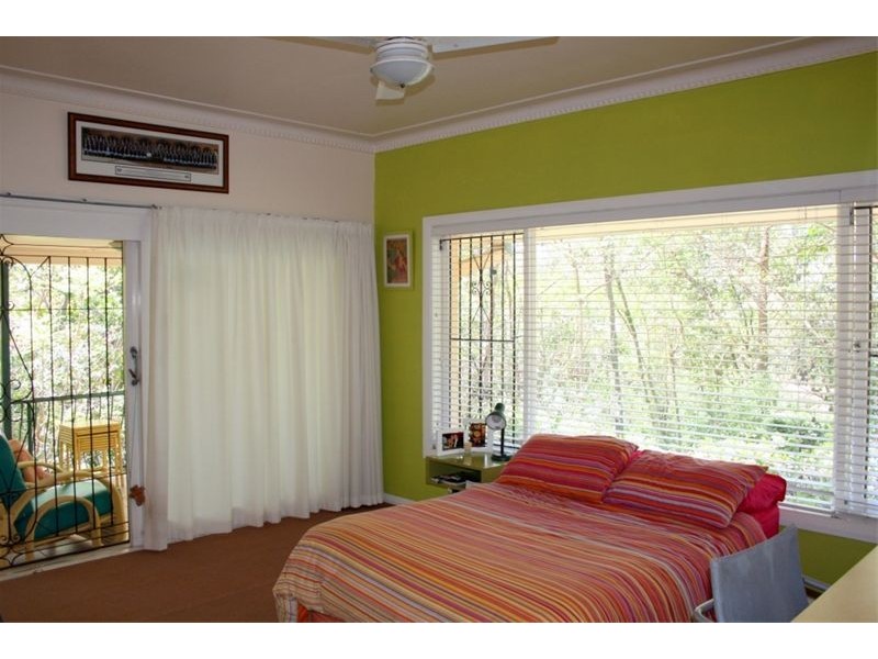Bardon QLD 4065
