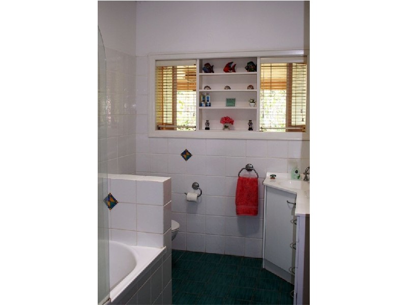 Bardon QLD 4065
