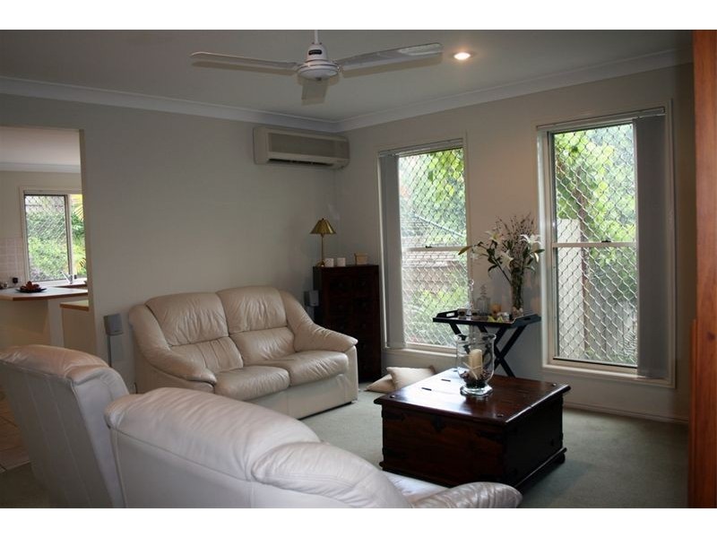 2/12  Norman Avenue, Norman Park QLD 4170