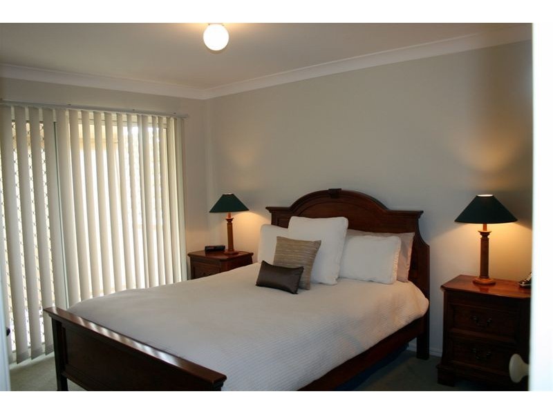 2/12  Norman Avenue, Norman Park QLD 4170