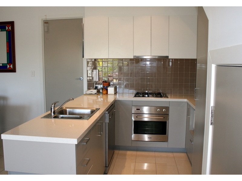 4/23  Burrai Street, Morningside QLD 4170