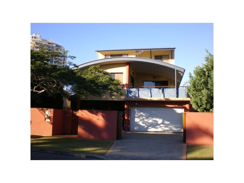 28  Mountbatten Avenue, Main Beach QLD 4217