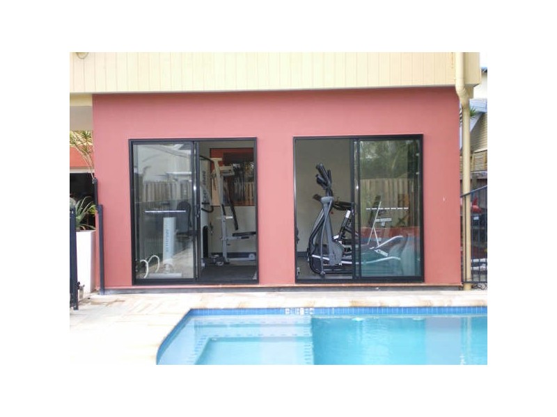 28  Mountbatten Avenue, Main Beach QLD 4217