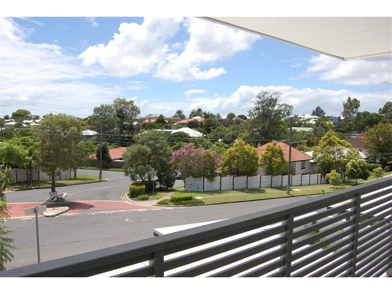 1/23   Burrai Street, Morningside QLD 4170