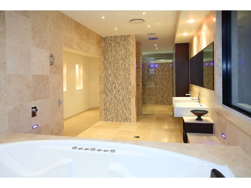 5 Sentinel Court, Raby Bay QLD 4163