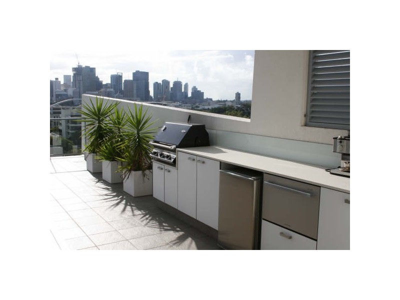 Level 9 31/15 Walsh Street, Milton QLD 4064