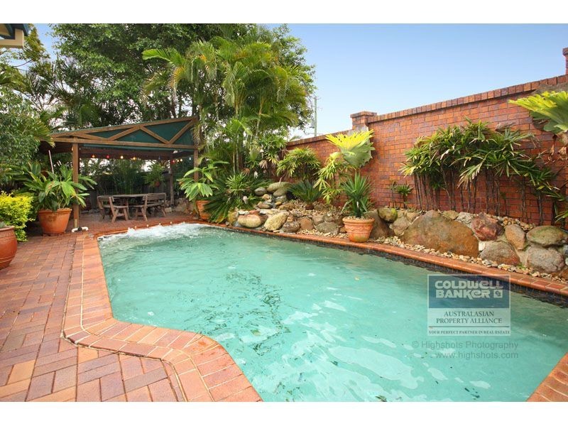 537  Cavendish Rd, Coorparoo QLD 4151