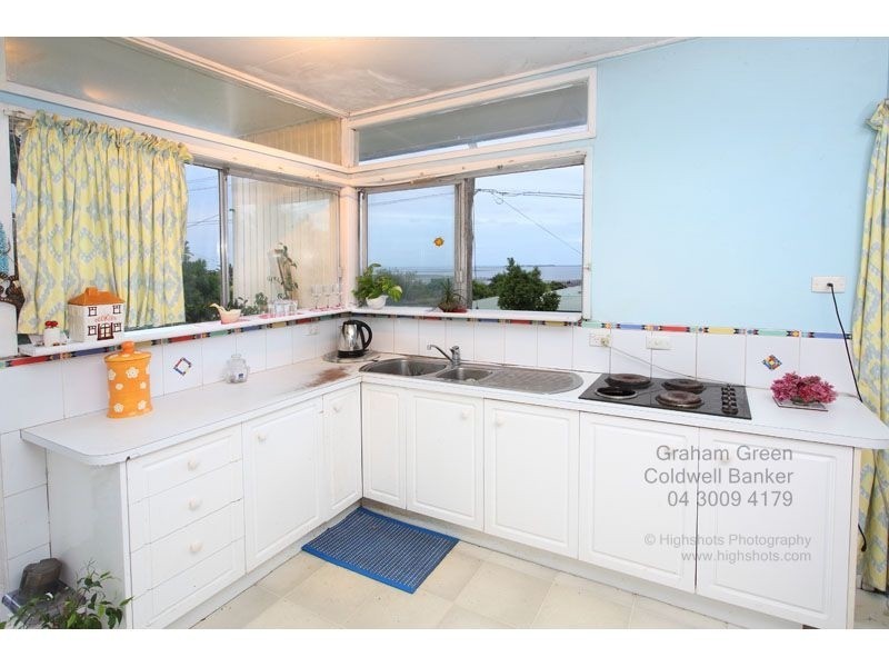 69  Alkoomie Street, Wynnum QLD 4178