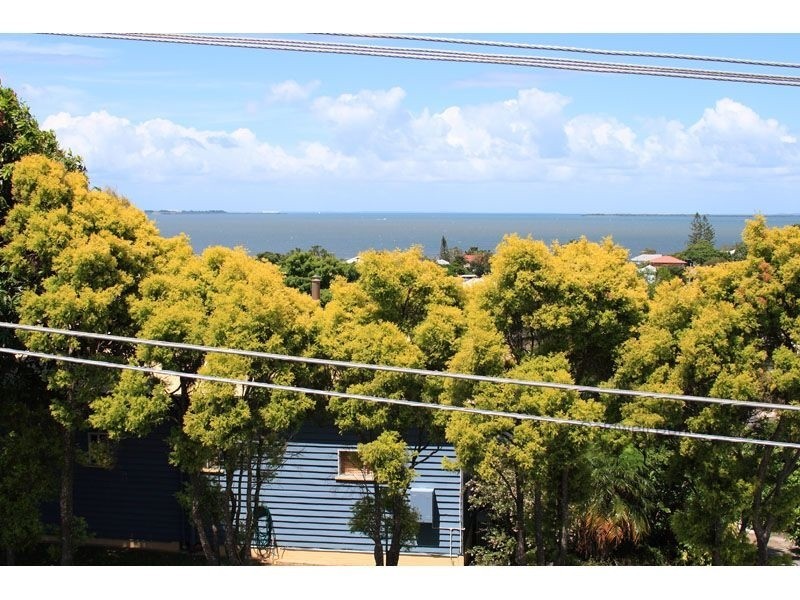 69  Alkoomie Street, Wynnum QLD 4178
