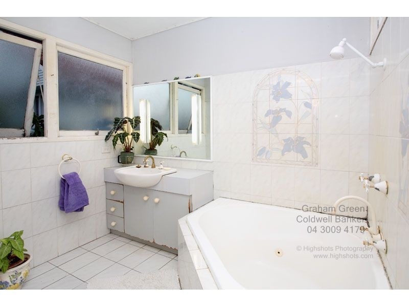 69  Alkoomie Street, Wynnum QLD 4178