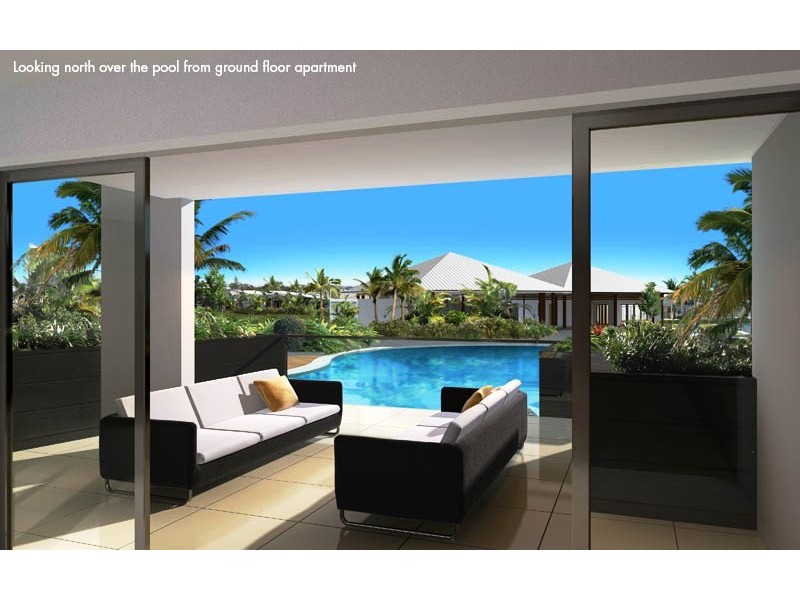 2/5  Grand Parade, Kawana Island QLD 4575