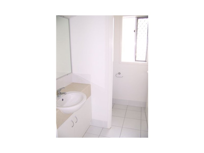 9 Benjamin Dr, Redbank Plains QLD 4301