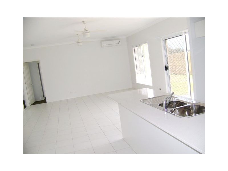 9 Benjamin Dr, Redbank Plains QLD 4301