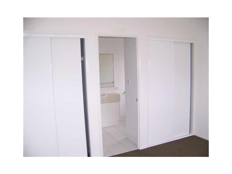 9 Benjamin Dr, Redbank Plains QLD 4301