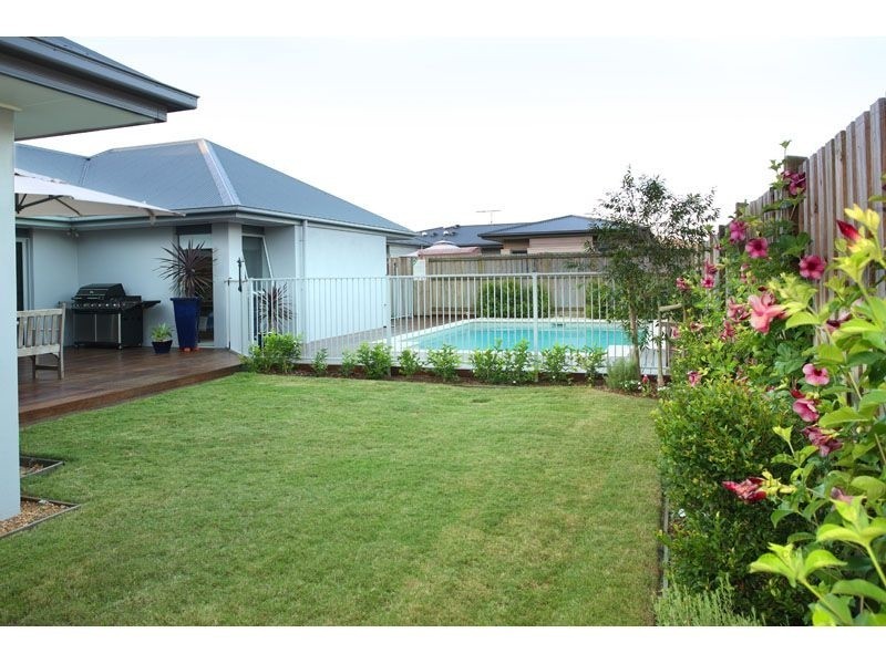 10 Torrens Cresent, Wakerley QLD 4154