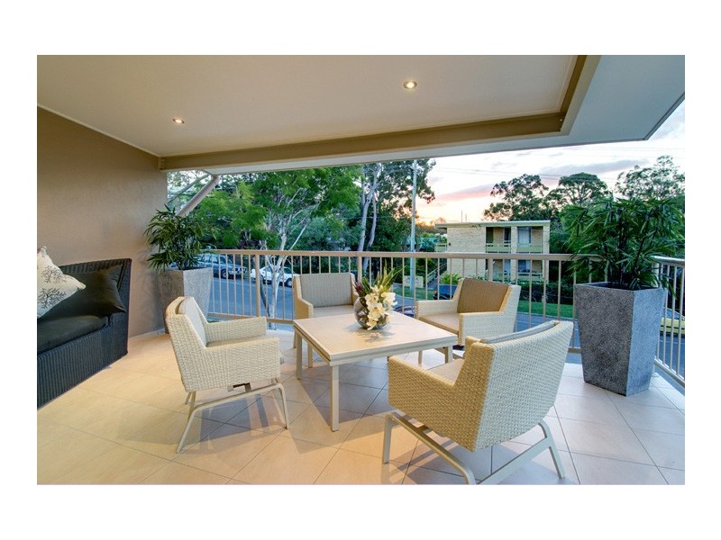 2/76 Durham Street, St Lucia QLD 4067