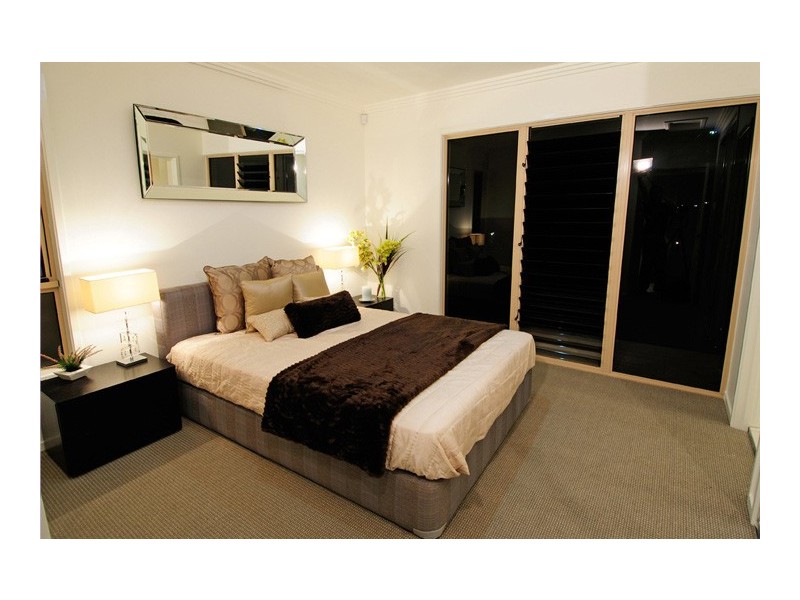 2/76 Durham Street, St Lucia QLD 4067