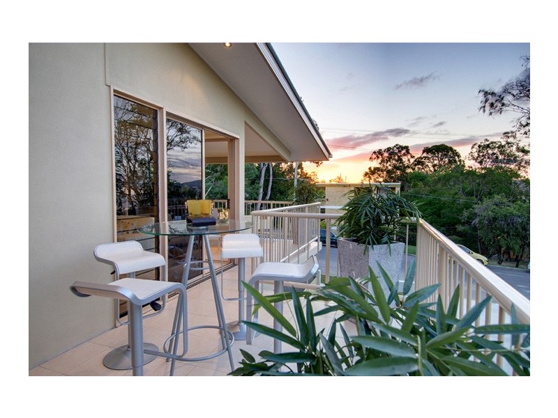 2/76 Durham Street, St Lucia QLD 4067