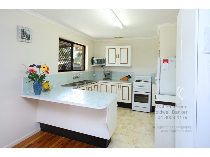 65 Warra Street, Wynnum QLD 4178