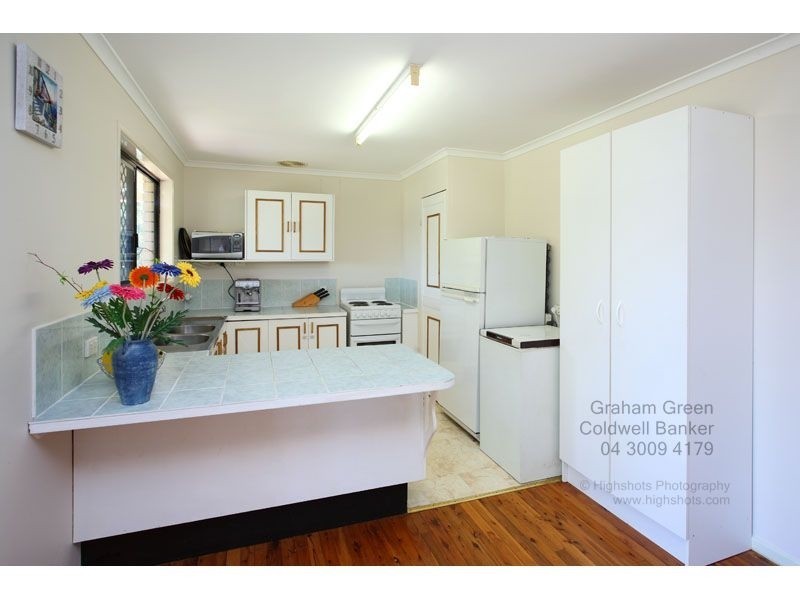 65 Warra Street, Wynnum QLD 4178