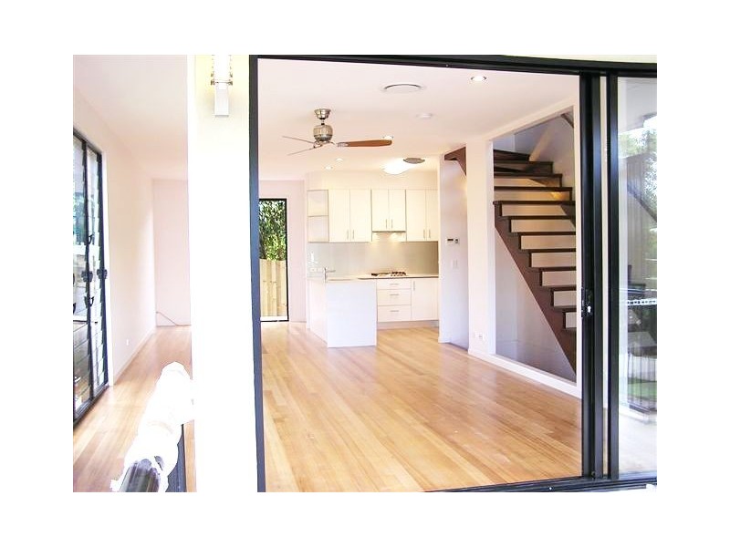 37 Brentnall Street, Norman Park QLD 4170