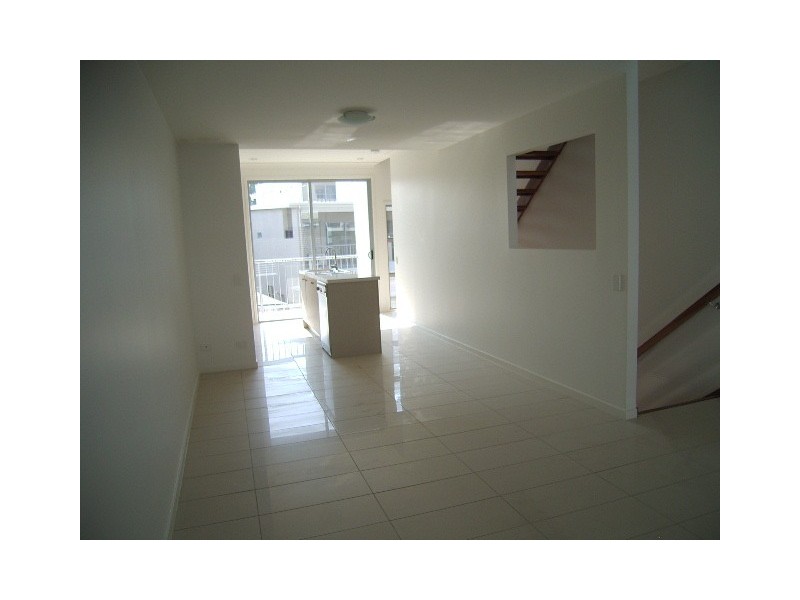 20 Fraser Street, Morningside QLD 4170