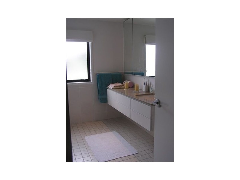 105 Stuart Street, Bulimba QLD 4171