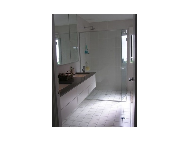 105 Stuart Street, Bulimba QLD 4171