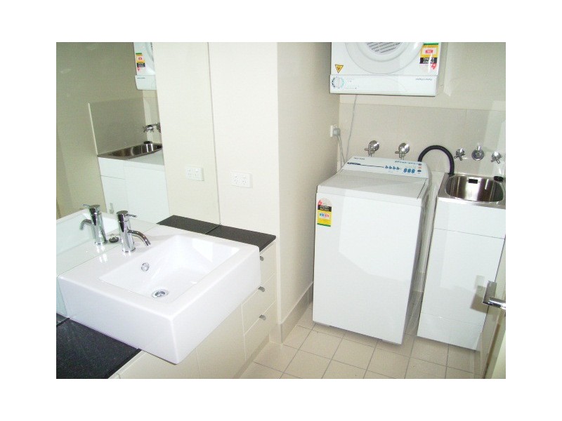 1 Oxford Street, Bulimba QLD 4171