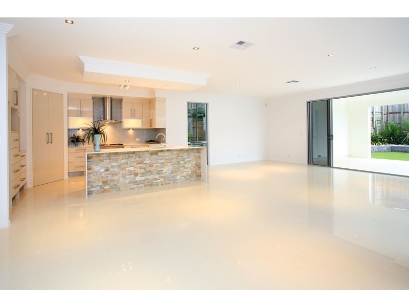 11 John Street,, Manly West QLD 4179