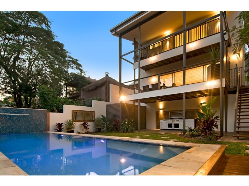 31 Pine Street, Hamilton QLD 4007