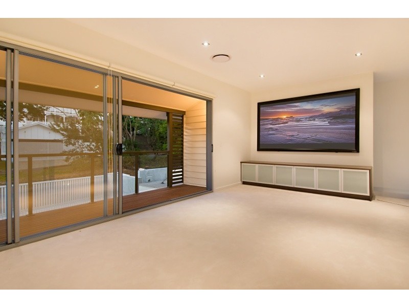 31 Pine Street, Hamilton QLD 4007