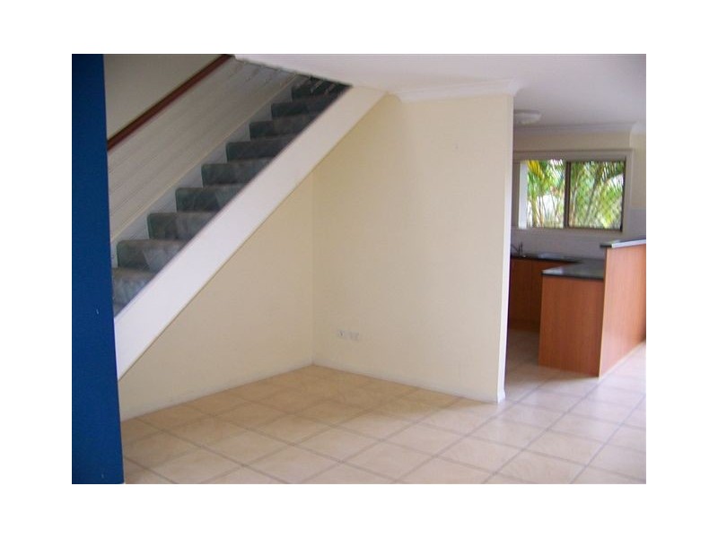 2/81 Grosvenor st, Balmoral QLD 4171