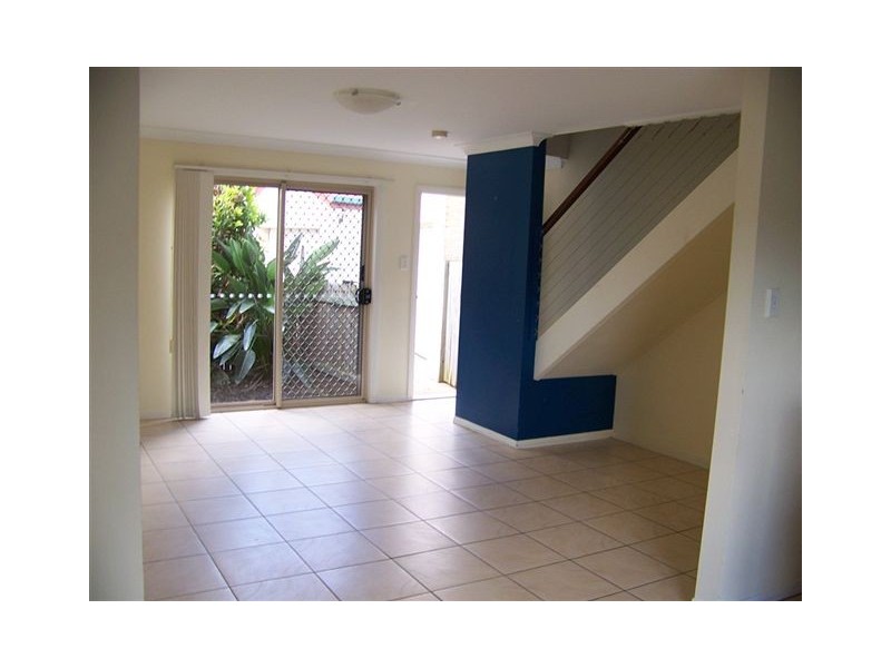 2/81 Grosvenor st, Balmoral QLD 4171