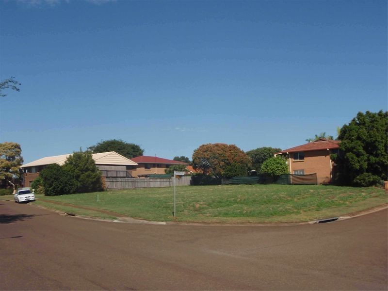 8 – 10 Catamaran Street, Manly West QLD 4179