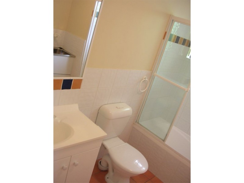 64 Longlands St, East Brisbane QLD 4169