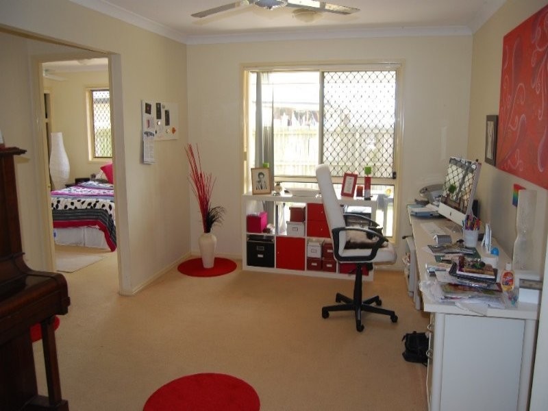 9 Westway Lane, Wynnum QLD 4178