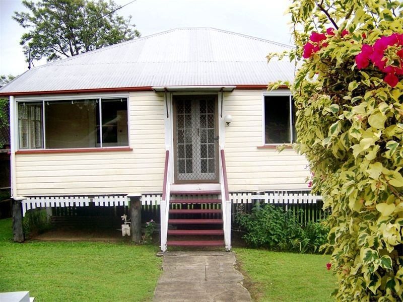 92 Philip St, Hawthorne QLD 4171