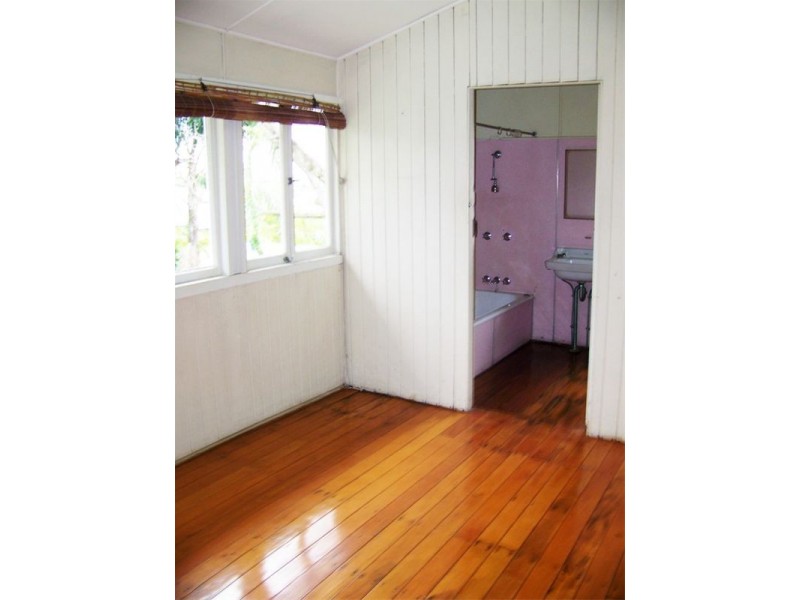 92 Philip St, Hawthorne QLD 4171