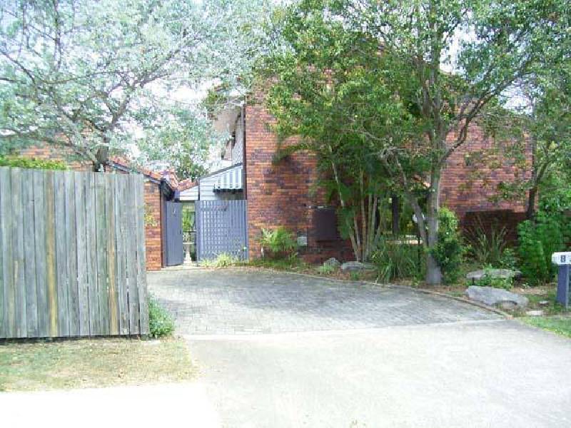 8  Pampling Street, Camp Hill QLD 4152