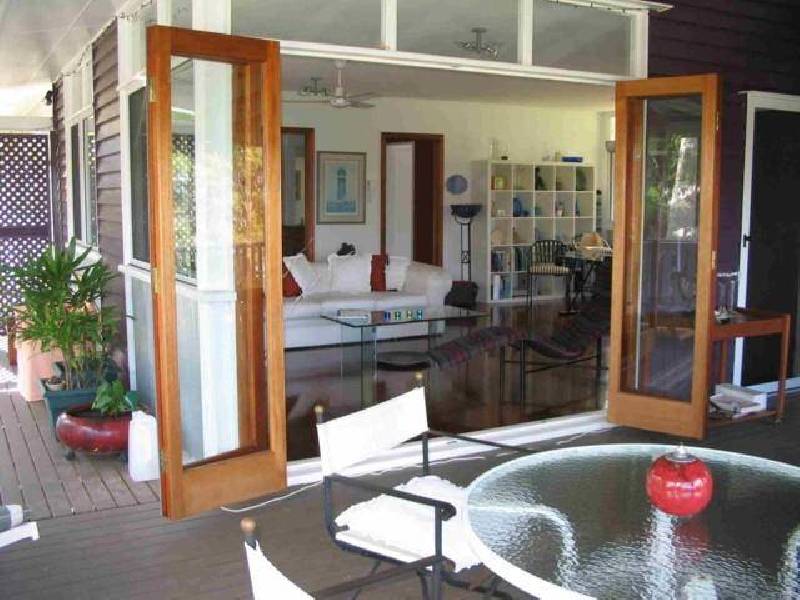 64 Charles Terrace, Macleay Island QLD 4184