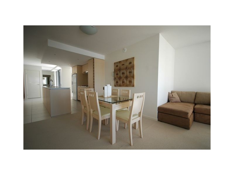 29/15  Walsh St, Milton QLD 4064