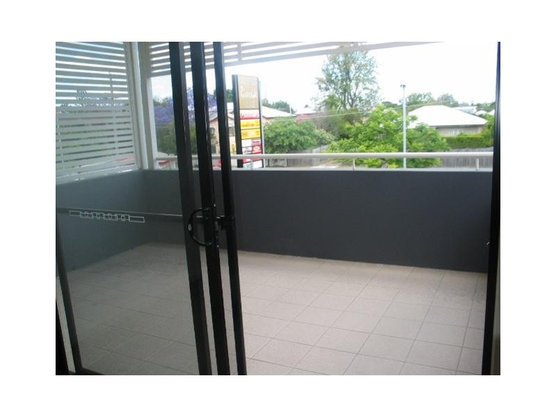 3/8 Gamble St, Graceville QLD 4075