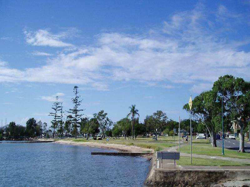 15 Stewart Parade, Manly QLD 4179