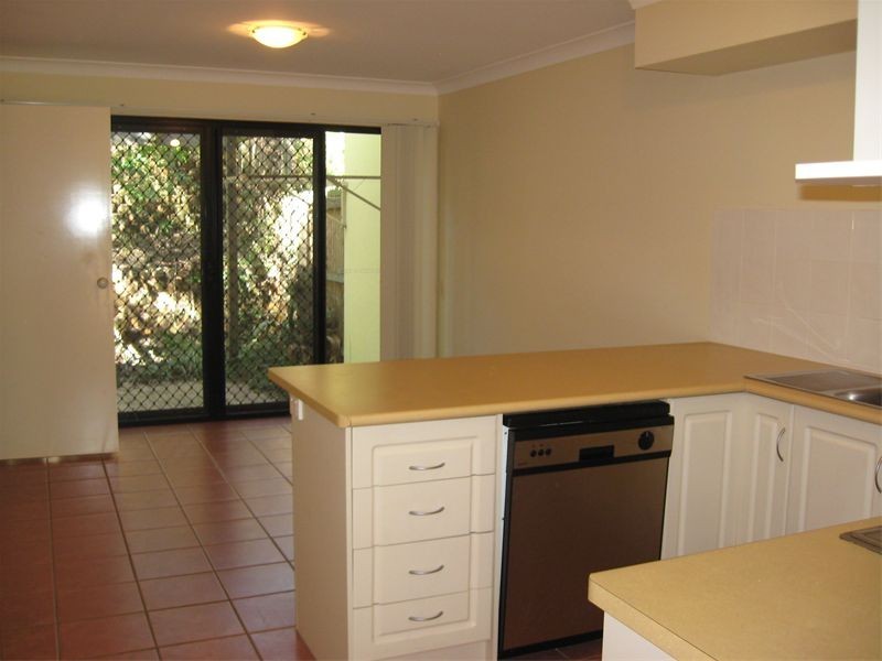 39  Rosewood St, Bardon QLD 4065