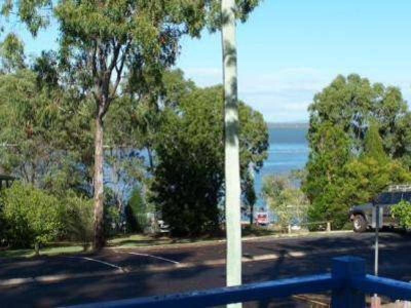 29 Russell Terrace, Macleay Island QLD 4184